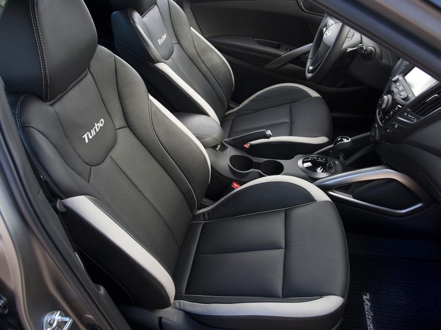 Hyundai Veloster Turbo 2012 года  (US) (фото 9 из 25)